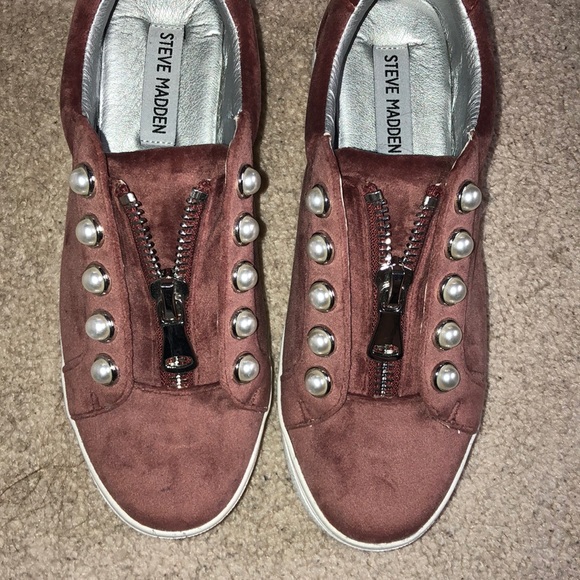 Velvet Pearl Platform Shoes - Picture 4 of 4